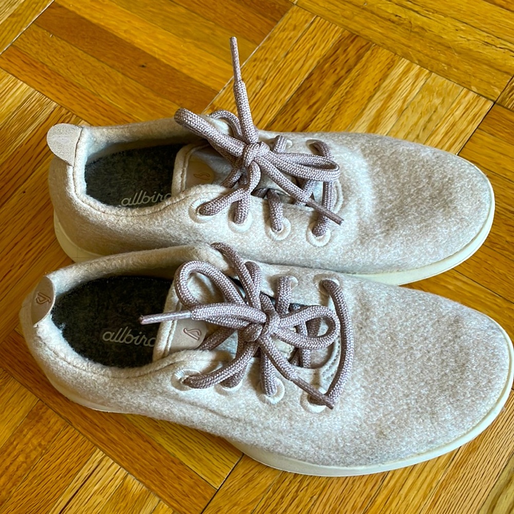 Allbirds Light Pink Wool Runners Size 6